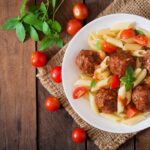 Domácí kouzlo: Útulný recept na těstoviny s masovými kuličkami - jedl se s talířem