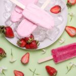 Jen 3 jednoduché ingredience: Recept na domácí zmrzlinu s jahodami a banánem