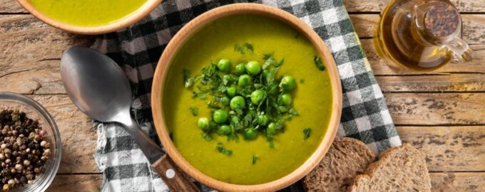 "Útulný" pokrm: Recept na sýrovou polévku se zeleným hráškem - chuť je delikátní