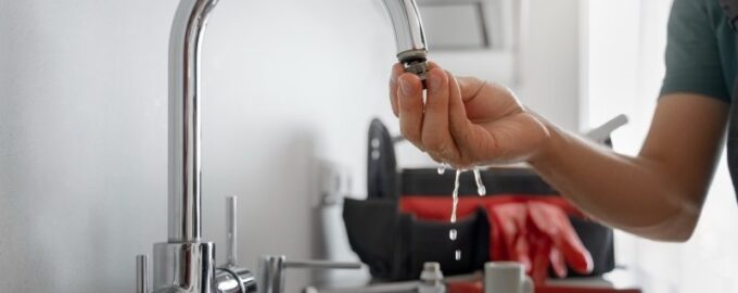 Zářivější než diamant: Potřete jím baterii a zapomenete na skvrny a šmouhy.