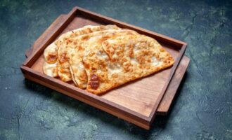Křupavé a šťavnaté: recept na líné pita burgery je váš nový oblíbený.