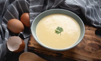Oběd bez starostí: Příprava kuřecí krémové polévky - nezapomeňte si tento recept uložit